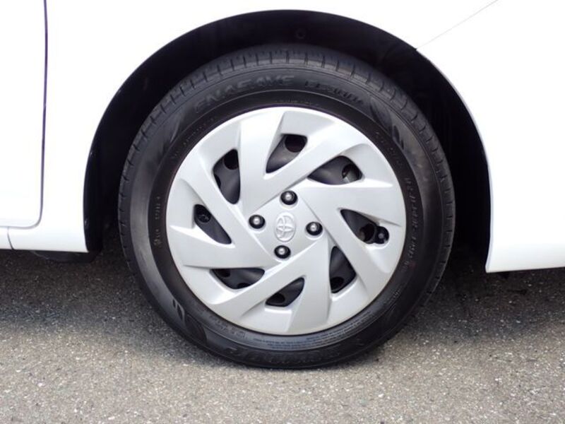 COROLLA AXIO