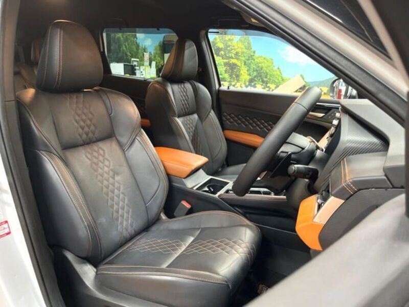 OUTLANDER PHEV