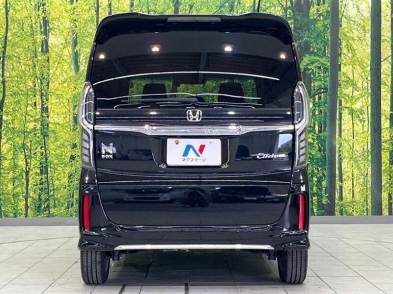 N BOX CUSTOM