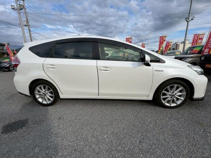 PRIUS ALPHA
