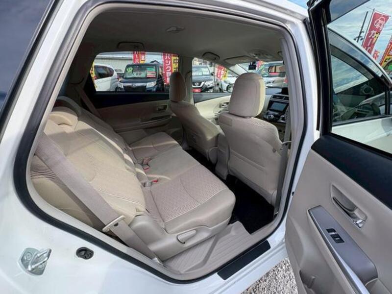 PRIUS ALPHA