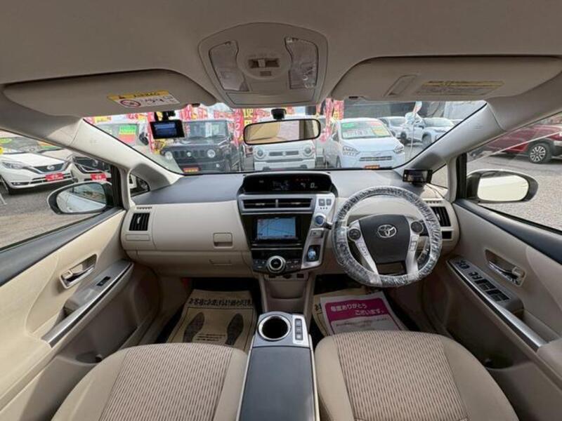 PRIUS ALPHA