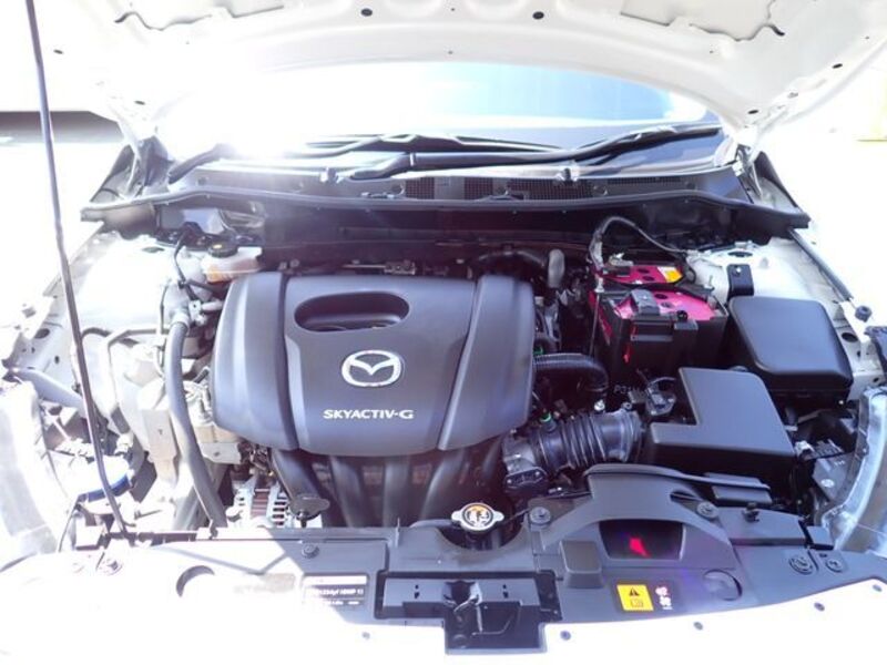 MAZDA2