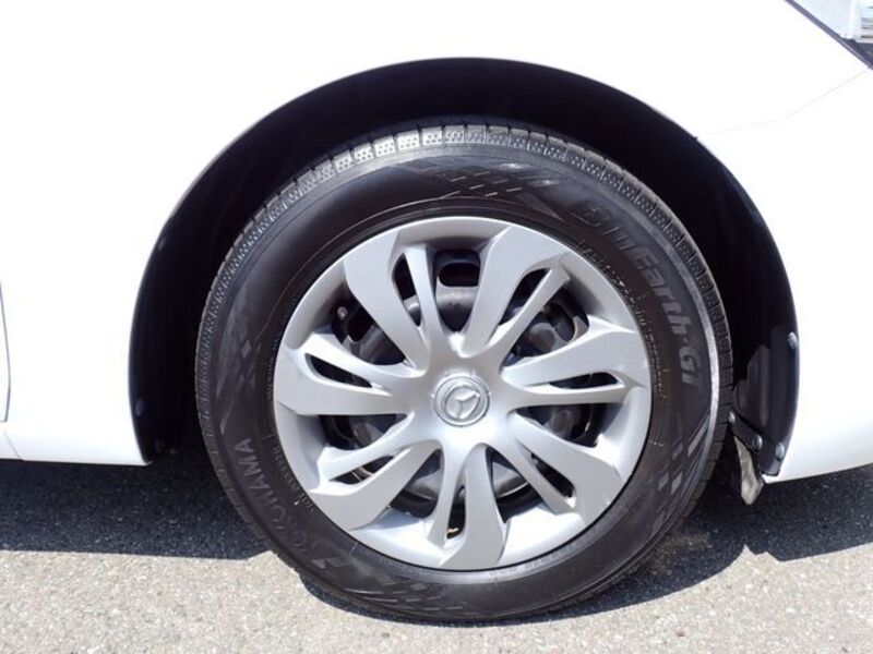 MAZDA2