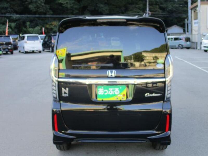 N BOX CUSTOM
