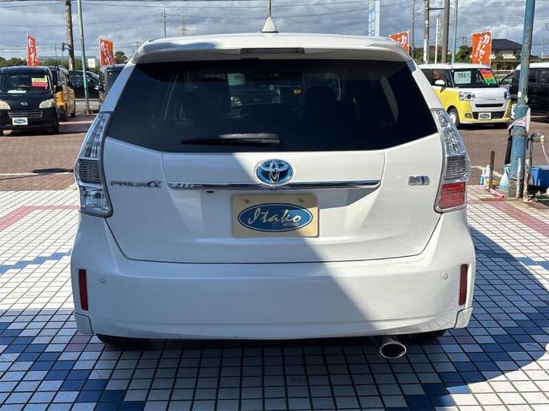 PRIUS ALPHA