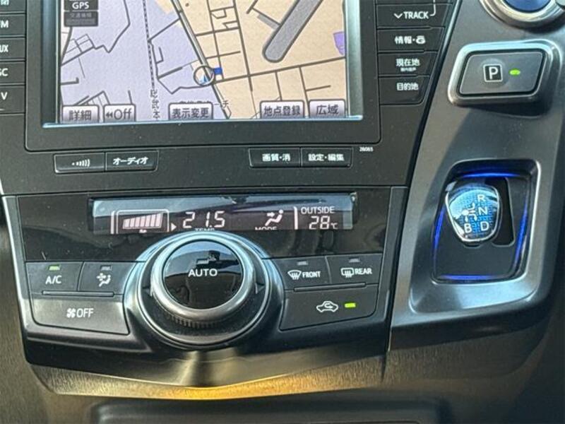 PRIUS ALPHA
