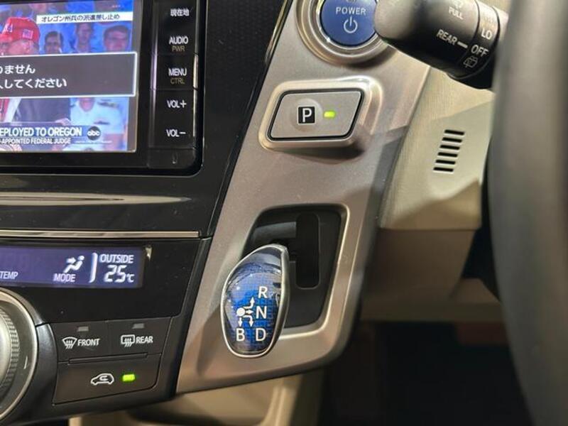 PRIUS ALPHA