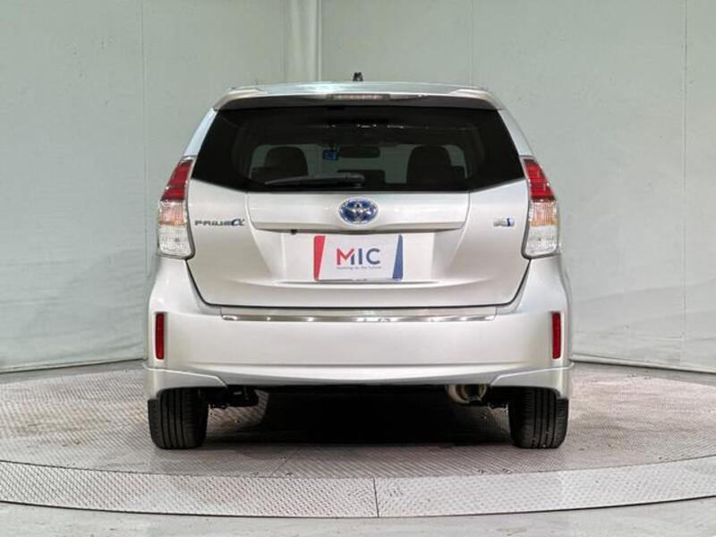 PRIUS ALPHA