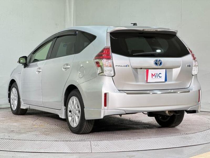 PRIUS ALPHA