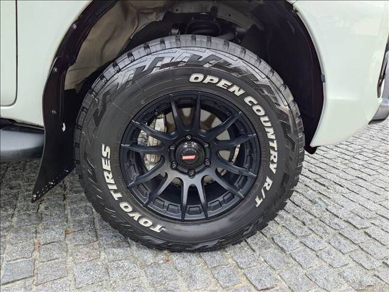 HILUX