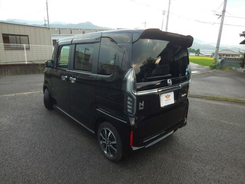 N BOX CUSTOM