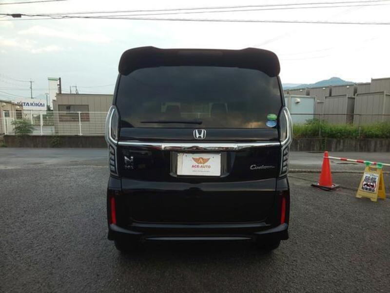 N BOX CUSTOM