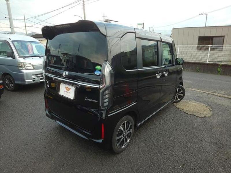 N BOX CUSTOM