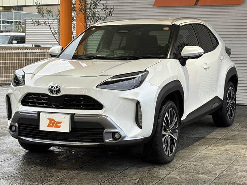 YARIS CROSS