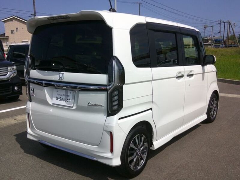 N BOX CUSTOM