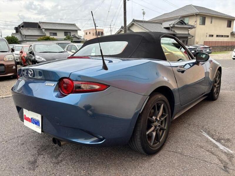 ROADSTER