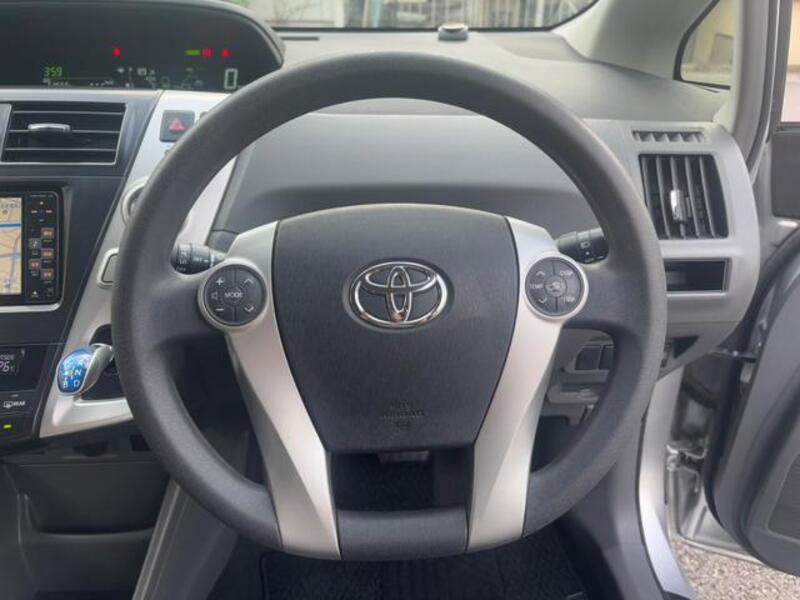 PRIUS ALPHA