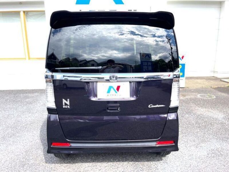 N BOX CUSTOM