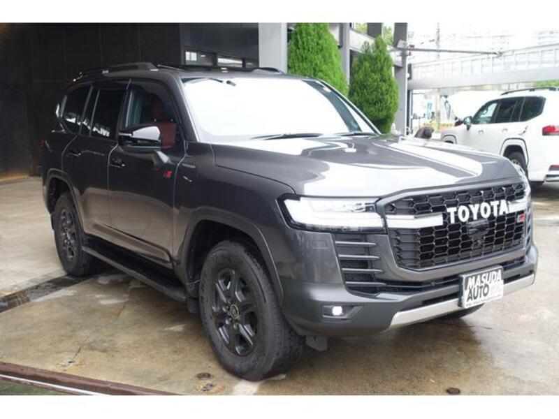 LAND CRUISER
