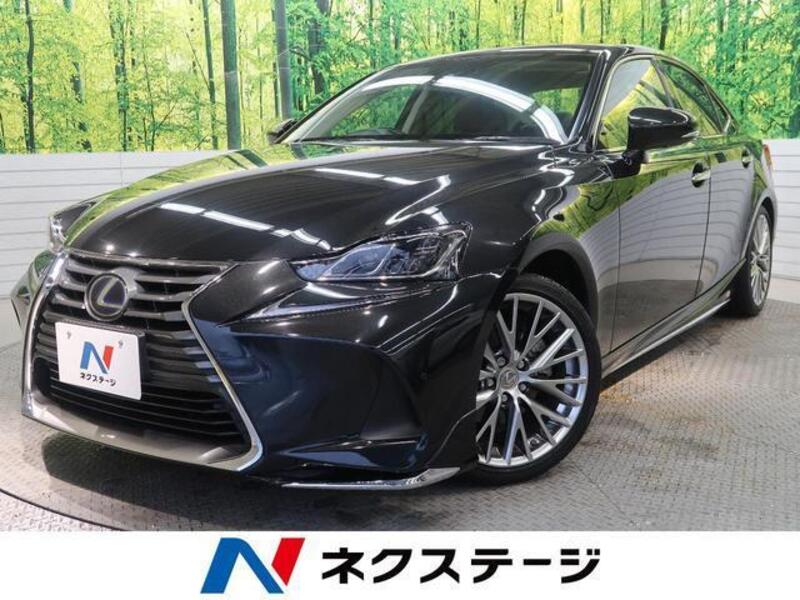 LEXUS IS