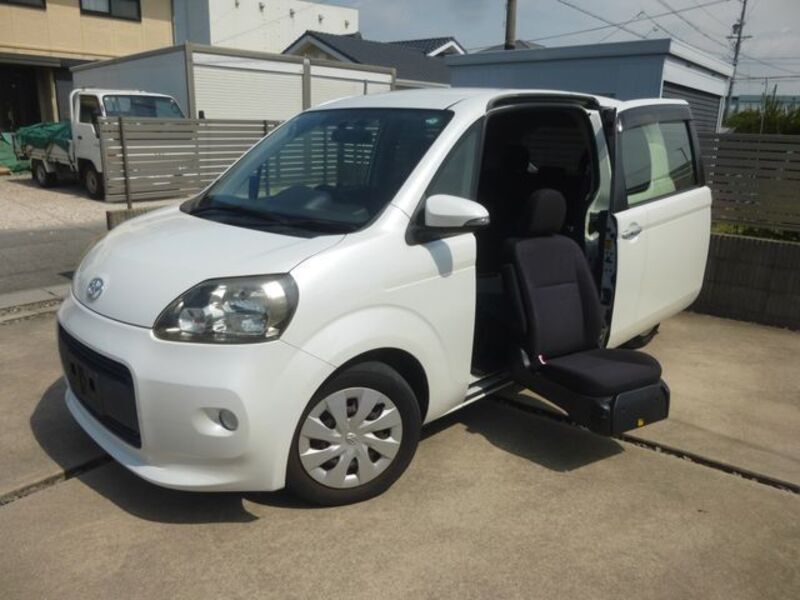 TOYOTA PORTE