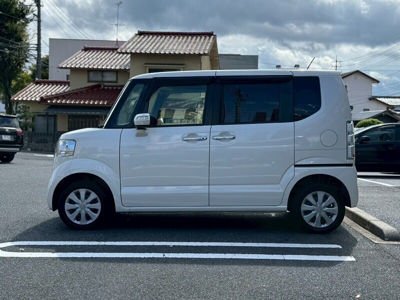 N BOX