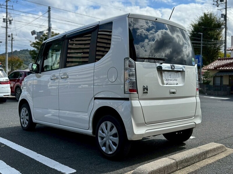 N BOX