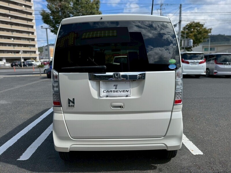 N BOX