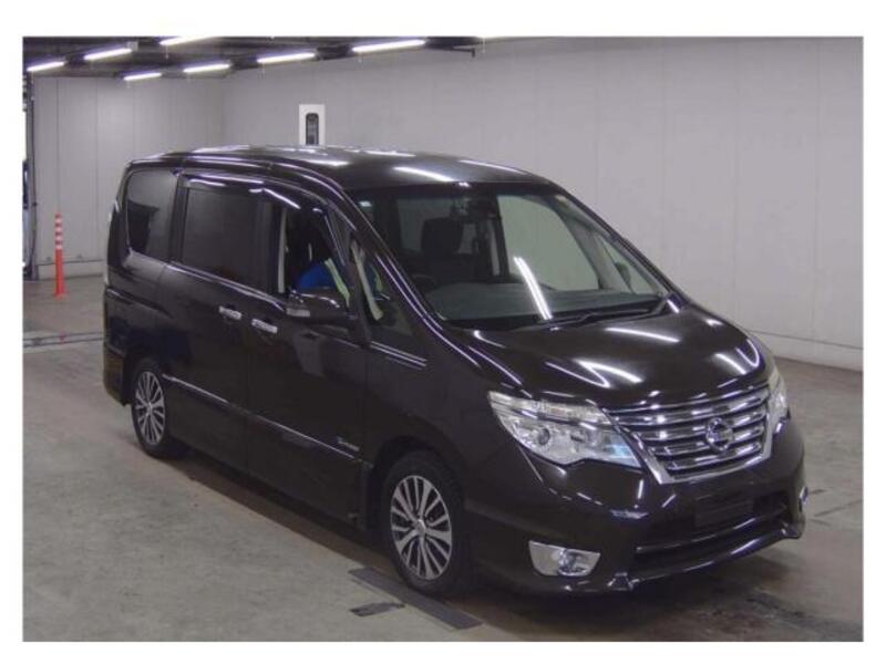 NISSAN SERENA