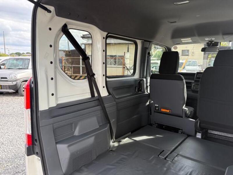 N-VAN