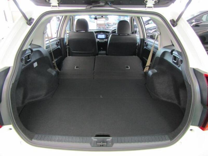COROLLA FIELDER