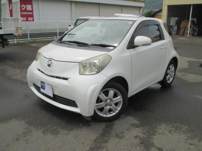 TOYOTA IQ