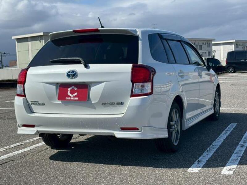 COROLLA FIELDER