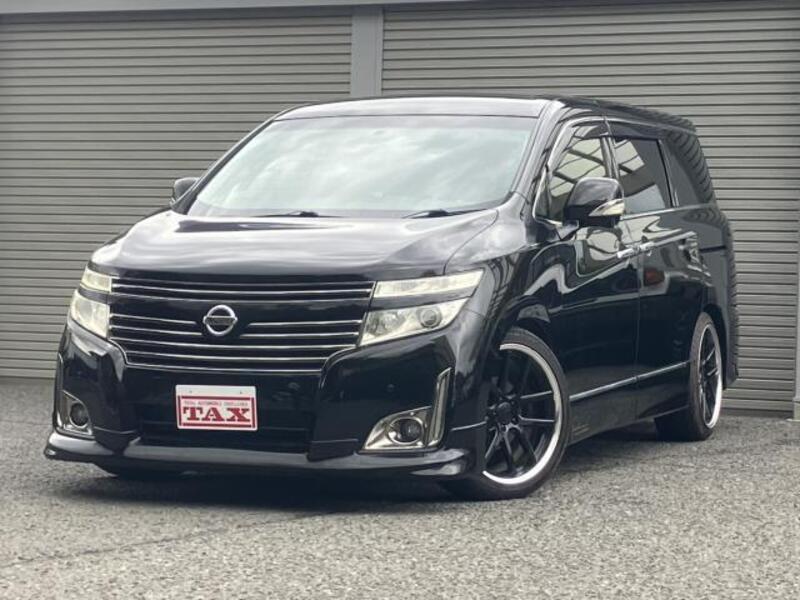 NISSAN ELGRAND