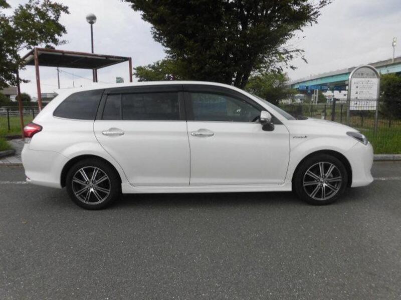COROLLA FIELDER