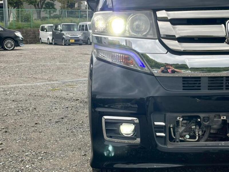 N BOX CUSTOM
