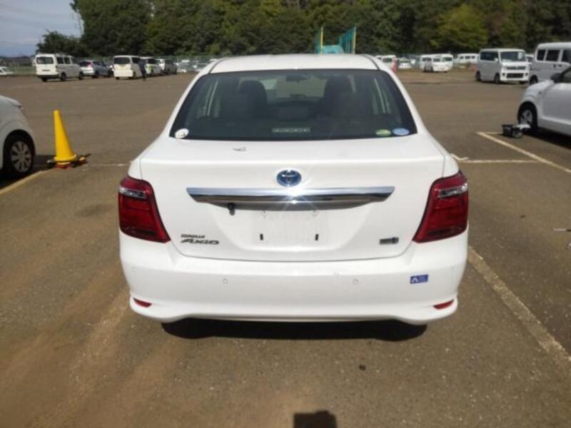 COROLLA AXIO