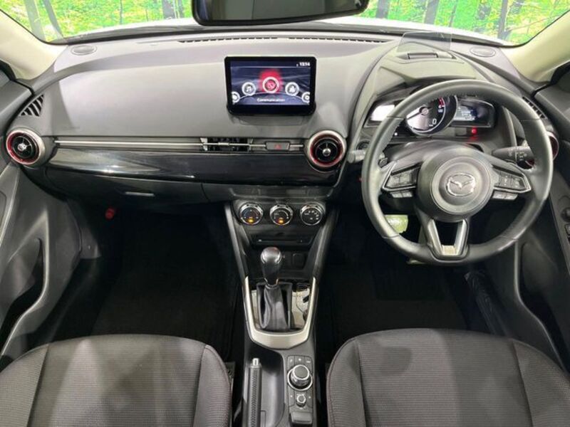 MAZDA2