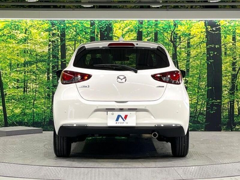 MAZDA2