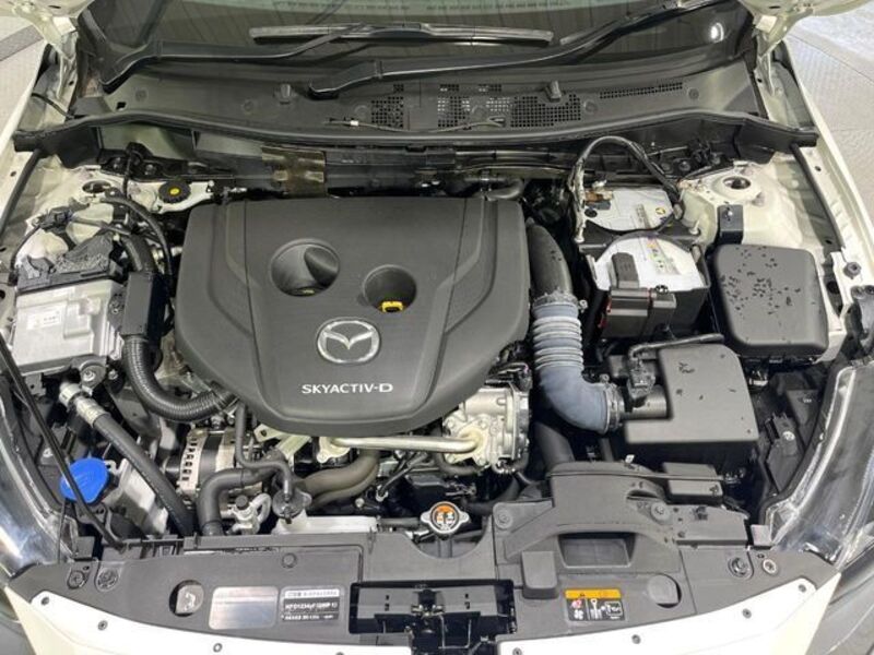 MAZDA2