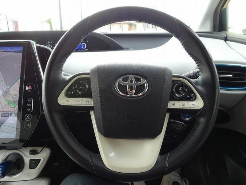 PRIUS PHV