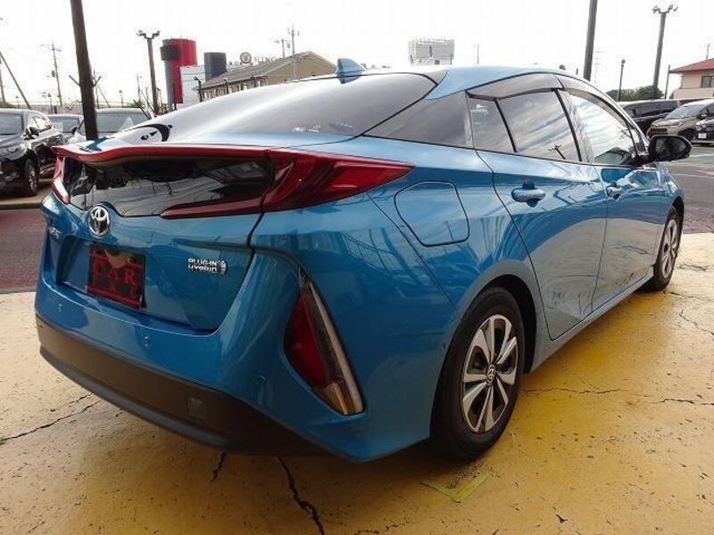 PRIUS PHV