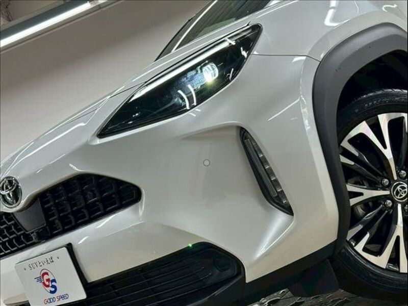 YARIS CROSS