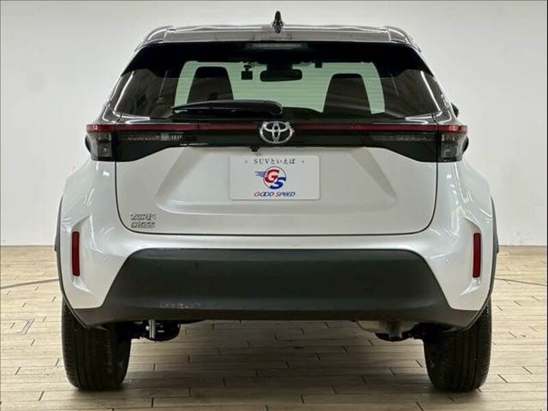 YARIS CROSS