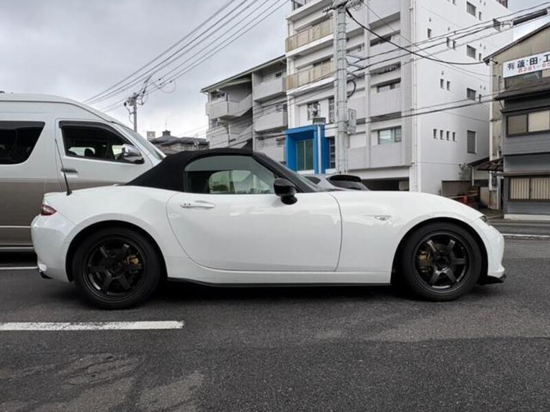ROADSTER