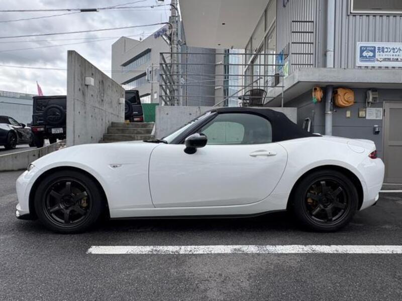 ROADSTER
