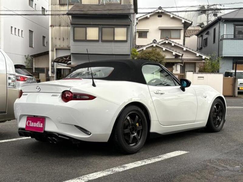 ROADSTER