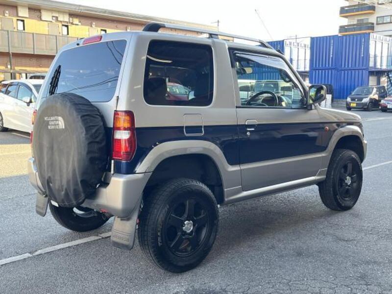 PAJERO MINI