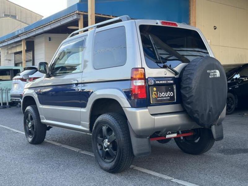 PAJERO MINI